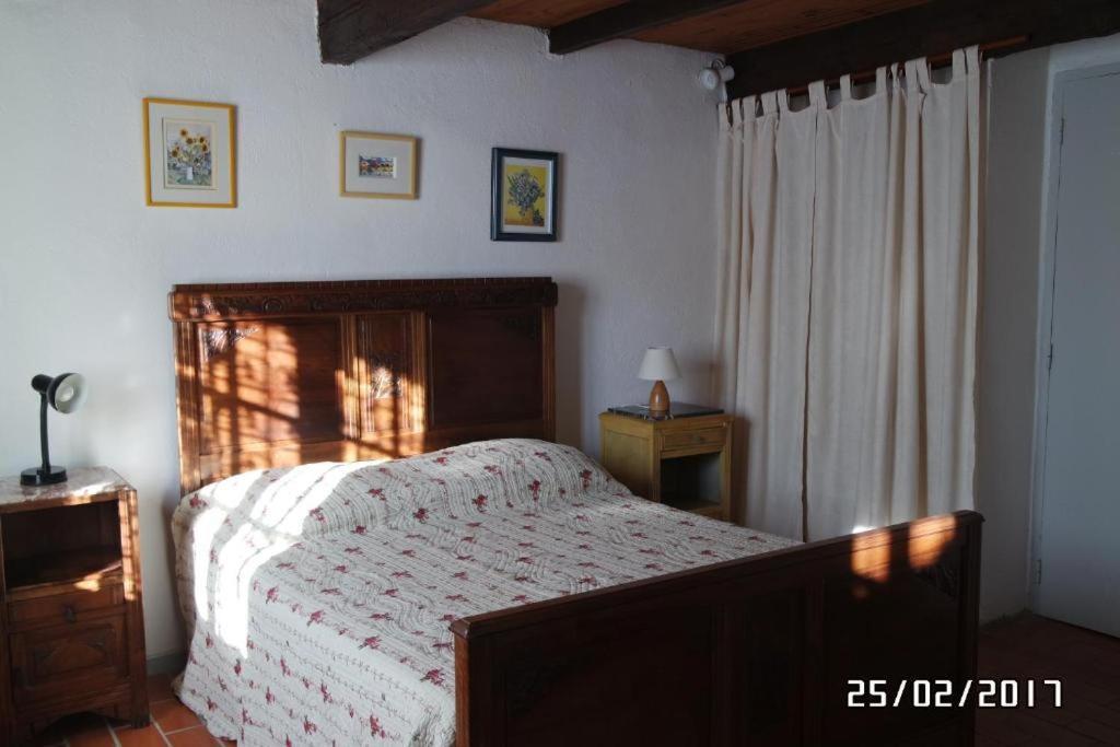 Mas Grimaud - Gite- Studio Et Chambres D'Hotes Familiales Эгальер Экстерьер фото
