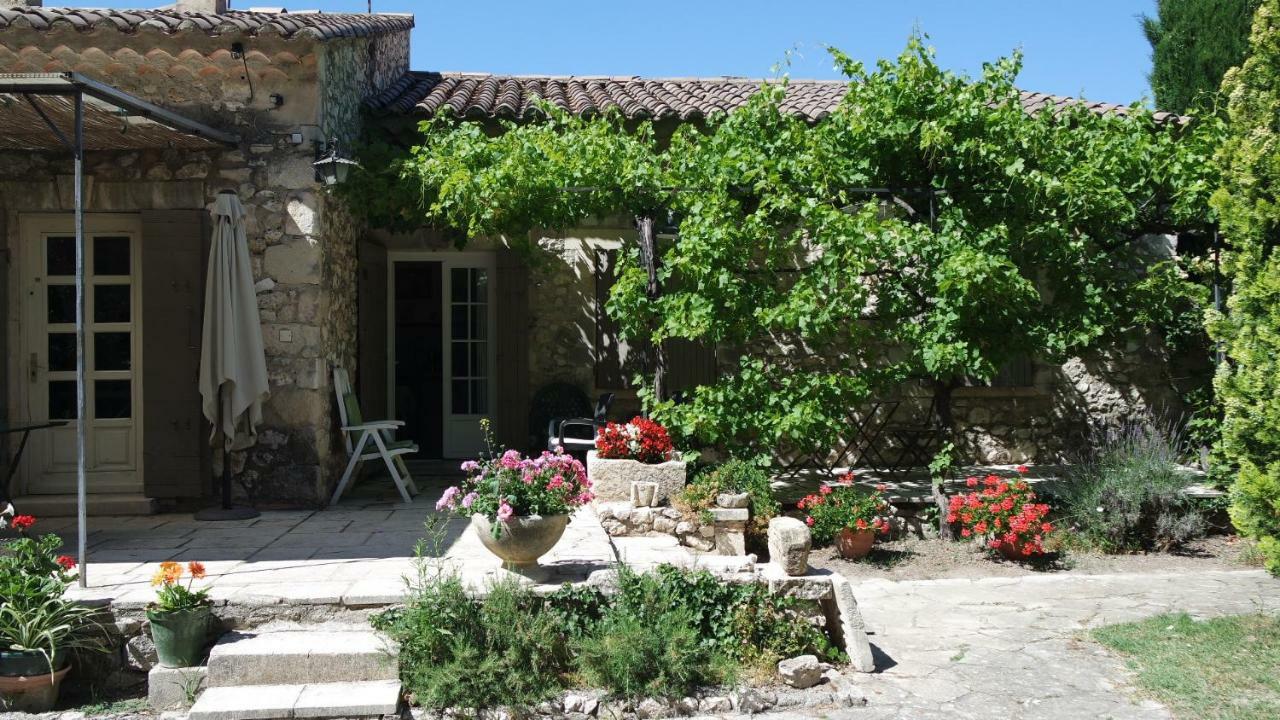 Mas Grimaud - Gite- Studio Et Chambres D'Hotes Familiales Эгальер Экстерьер фото