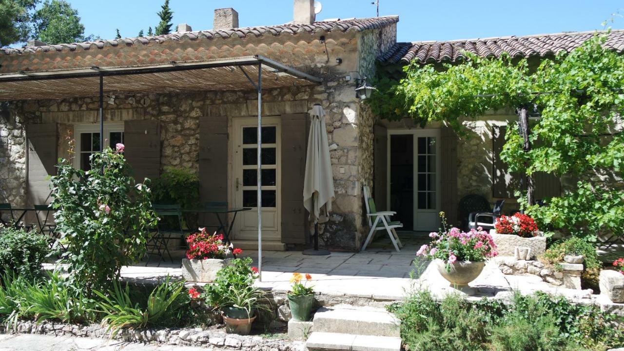 Mas Grimaud - Gite- Studio Et Chambres D'Hotes Familiales Эгальер Экстерьер фото